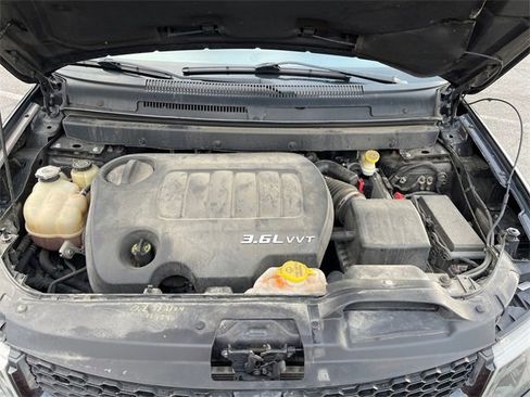 Used 2015 Dodge Journey R/T w/ Flexible Seating Group image 17