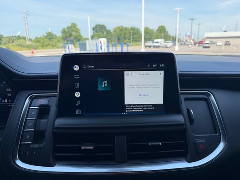 Used 2022 Chevrolet Suburban Z71 AWD/4WD image 14