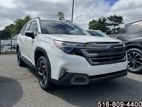 Used 2025 Subaru Forester Limited AWD/4WD image 1