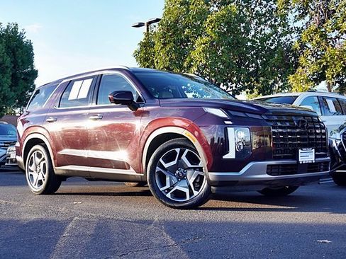 Certified 2024 Hyundai Palisade Limited image 2