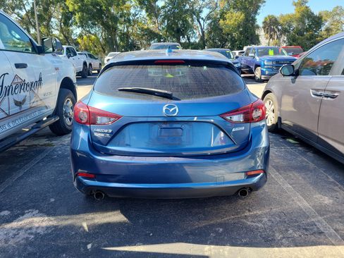 Used 2018 MAZDA MAZDA3 Touring image 5