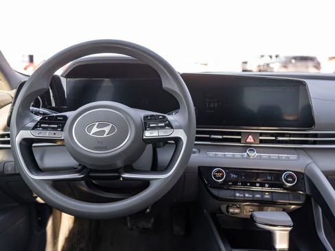 Used 2024 Hyundai Elantra SEL image 15