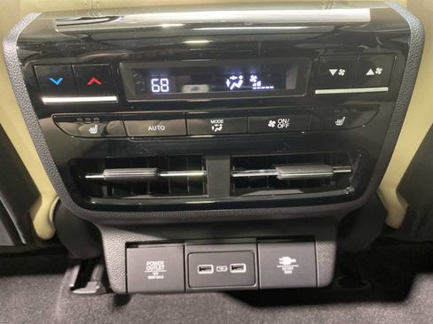 Certified 2023 Acura MDX SH-AWD w/ Advance Package image 25
