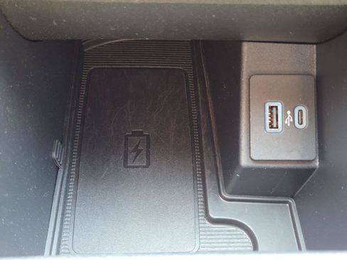 Used 2024 Ford Edge ST w/ Equipment Group 401A AWD/4WD image 8