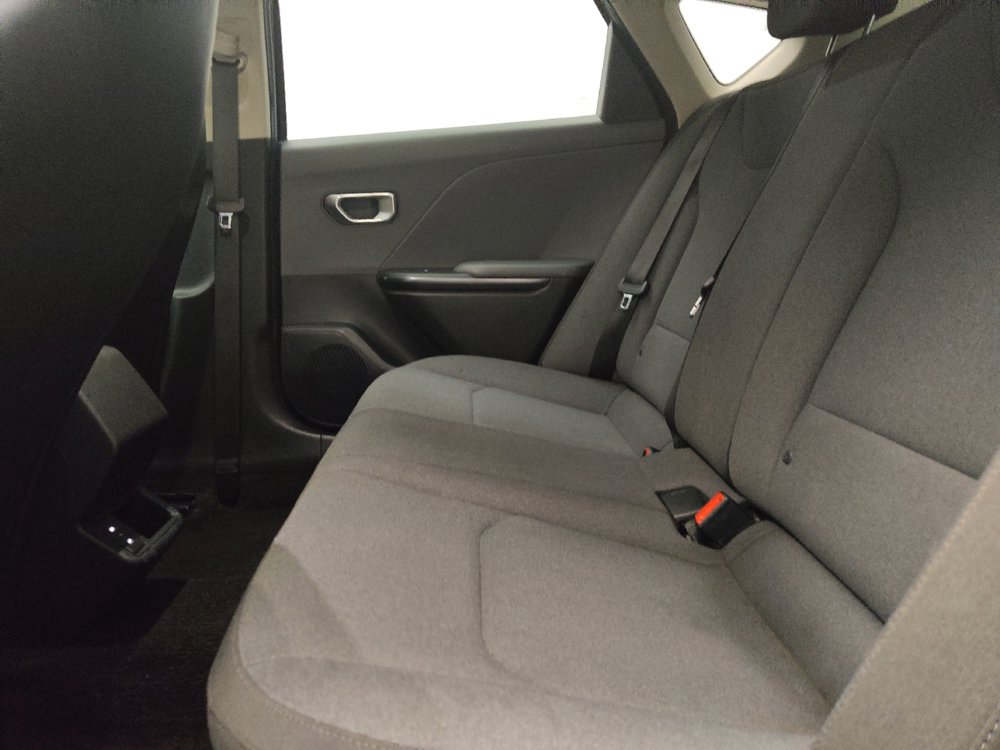 Used 2025 Kia K4 FWD image 18