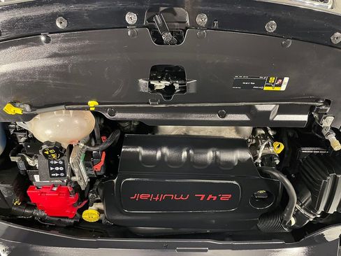 Used 2020 Jeep Compass Latitude w/ Cold Weather Group AWD/4WD image 35