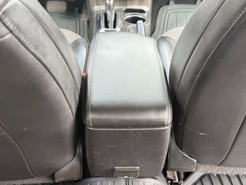 Used 2015 Chevrolet Malibu LT FWD image 18