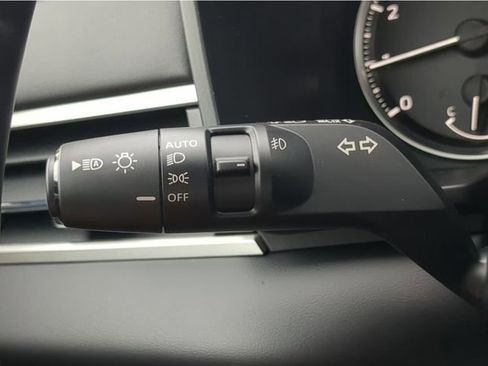 New 2025 Mitsubishi Outlander AWD image 32