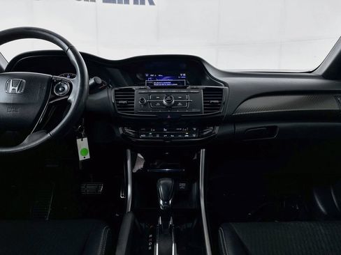 Used 2017 Honda Accord Sport image 24