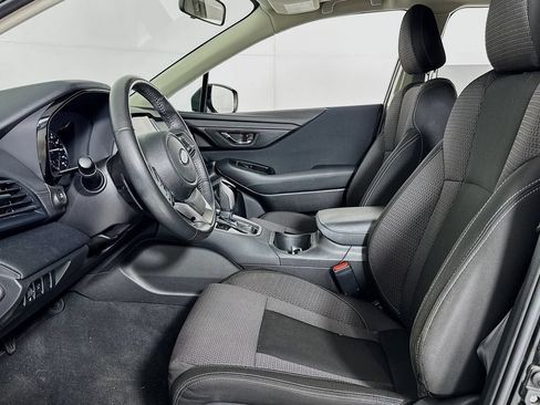 Used 2023 Subaru Outback Premium AWD/4WD image 9