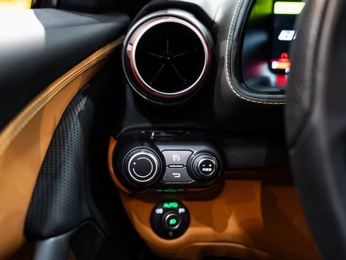 Certified 2022 Ferrari 812 GTS Base image 30