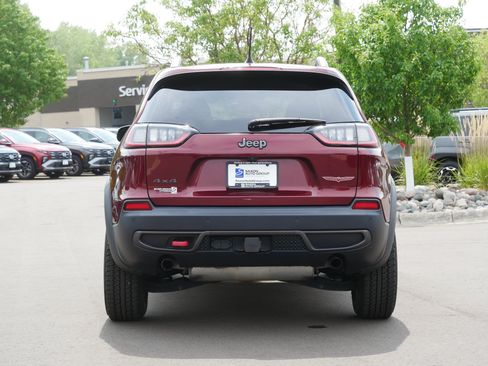 Used 2019 Jeep Cherokee Trailhawk w/ Cold Weather Group AWD/4WD image 7