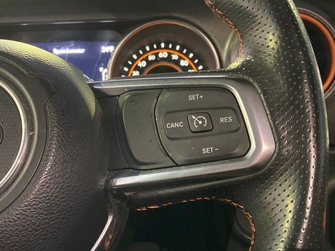 Used 2023 Jeep Gladiator Mojave w/ Cold Weather Group image 15