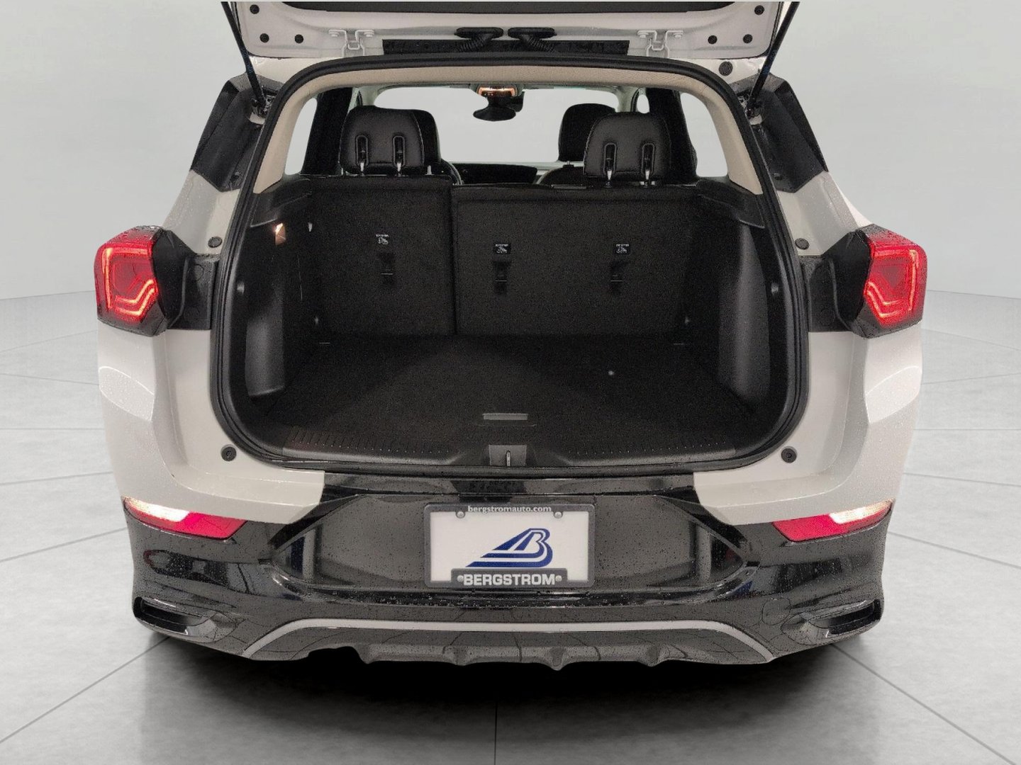 Used 2024 Buick Encore GX Sport Touring w/ Experience Buick Package FWD image 15