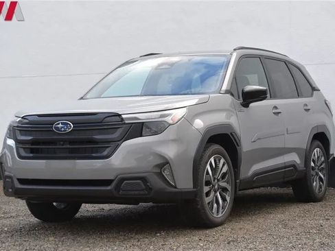Used 2025 Subaru Forester Touring AWD/4WD image 8