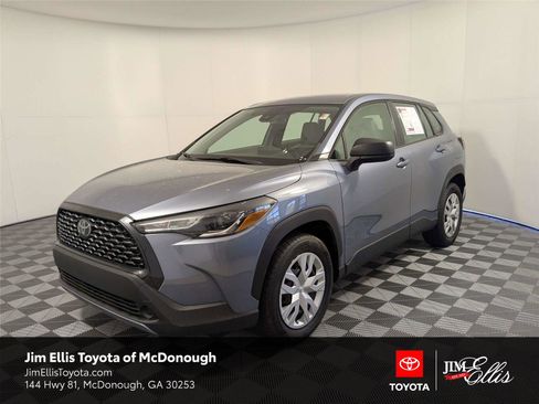 Used 2022 Toyota Corolla Cross L image 1