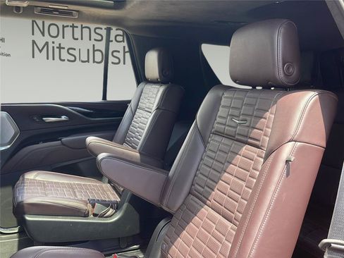 Used 2021 Cadillac Escalade Premium Luxury Platinum AWD/4WD image 18