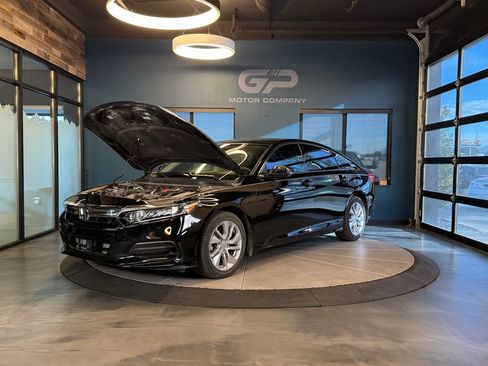 Used 2018 Honda Accord LX image 24