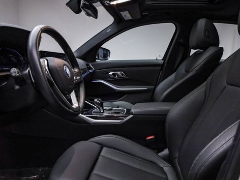 Certified 2022 BMW 330e w/ Convenience Package image 19