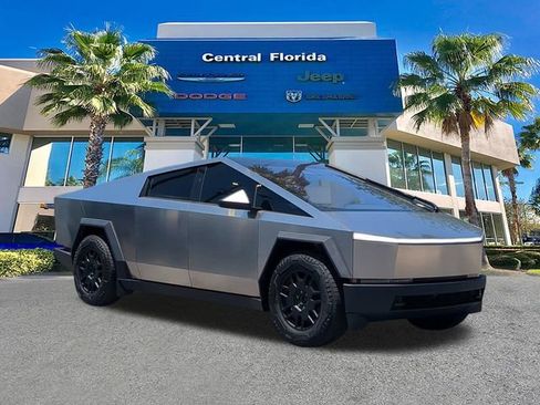 Used 2024 Tesla Cybertruck AWD Crew Cab image 2
