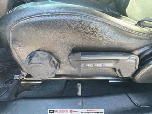 Used 2023 Jeep Gladiator Willys image 15