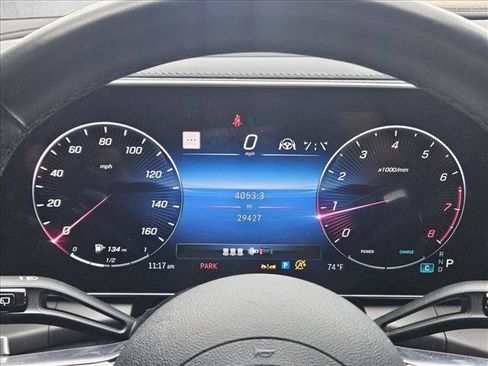 Used 2023 Mercedes-Benz GLC 300 image 8