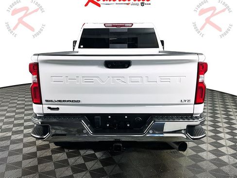 Used 2023 Chevrolet Silverado 2500 LTZ w/ LTZ Premium Package image 6
