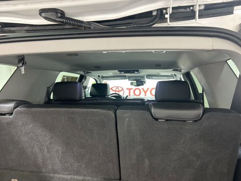 Used 2020 Chevrolet Tahoe LT image 19