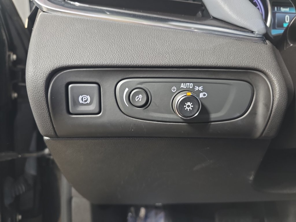 Used 2018 Buick Enclave Essence w/ Trailering Package FWD image 28
