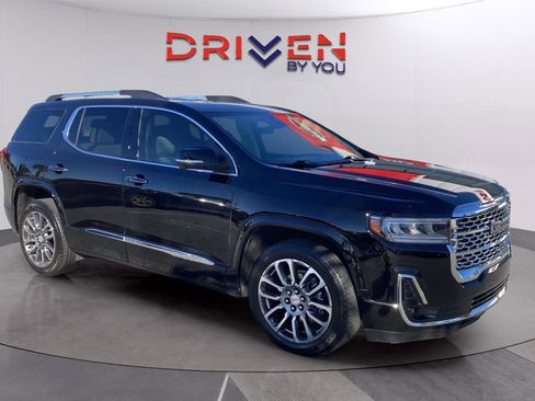 Used 2023 GMC Acadia Denali w/ Denali Ultimate Package image 8