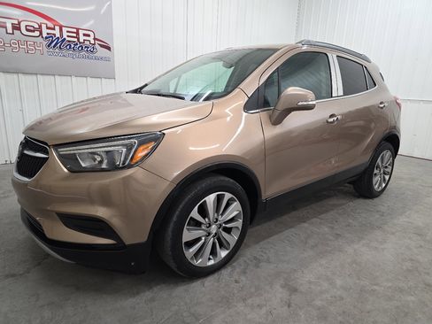Used 2018 Buick Encore Preferred image 3
