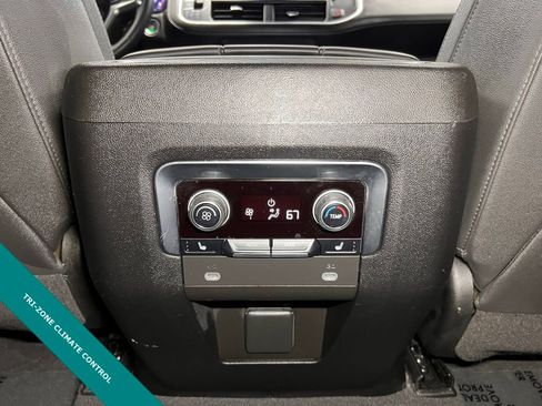 Used 2023 Chevrolet Tahoe Z71 w/ Luxury Package image 11