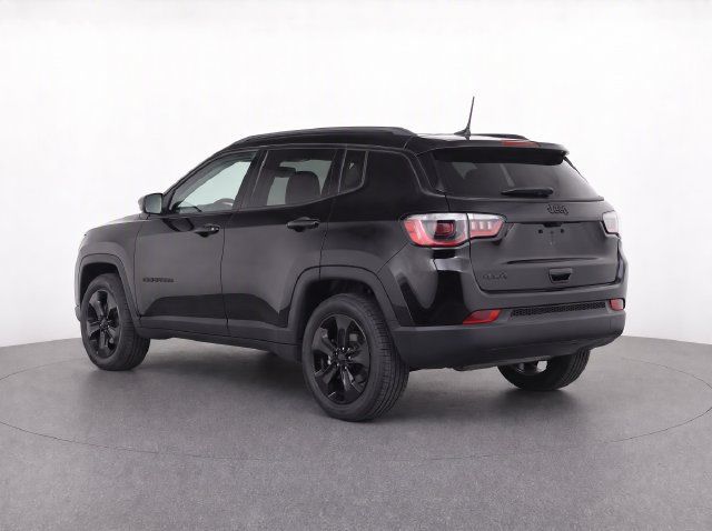 Used 2021 Jeep Compass Latitude w/ Sun and Sound Group AWD/4WD image 3
