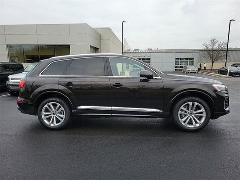 Used 2025 Audi Q7 2.0T Premium Plus w/ Premium Plus Package image 6