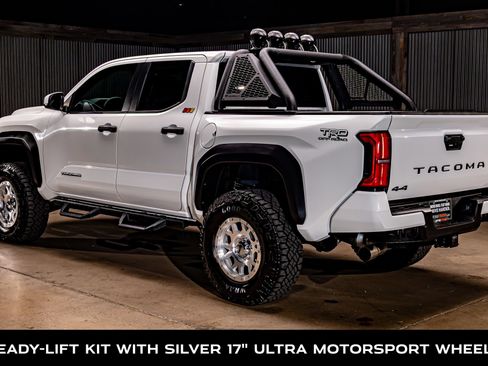 Used 2025 Toyota Tacoma TRD Off-Road image 6