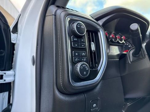 Used 2021 Chevrolet Silverado 1500 LT Trail Boss w/ Convenience Package II AWD/4WD image 27