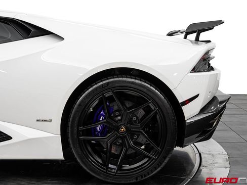 Used 2015 Lamborghini Huracan LP 610-4 AWD/4WD image 17