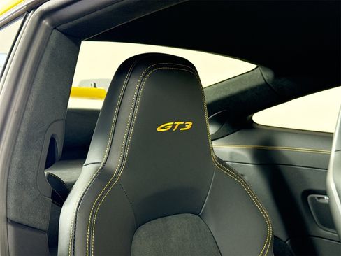 Used 2022 Porsche 911 GT3 image 25