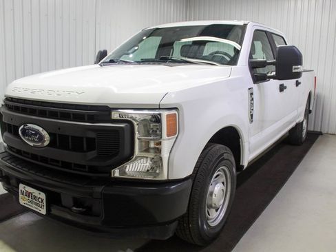 Used 2020 Ford F250 XL w/ Power Equipment Group image 3