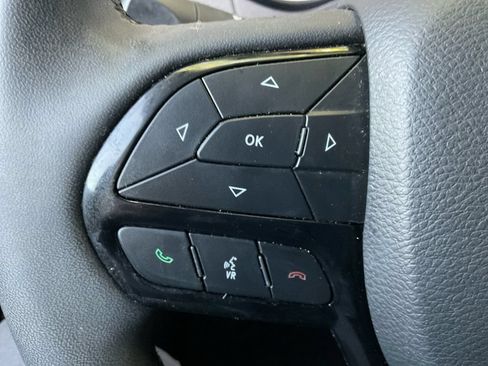 Used 2021 Jeep Cherokee Latitude Plus FWD image 34