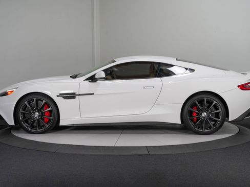 Used 2014 Aston Martin Vanquish Coupe image 6