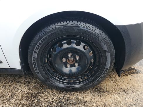 Used 2020 Ford Transit Connect XL image 39