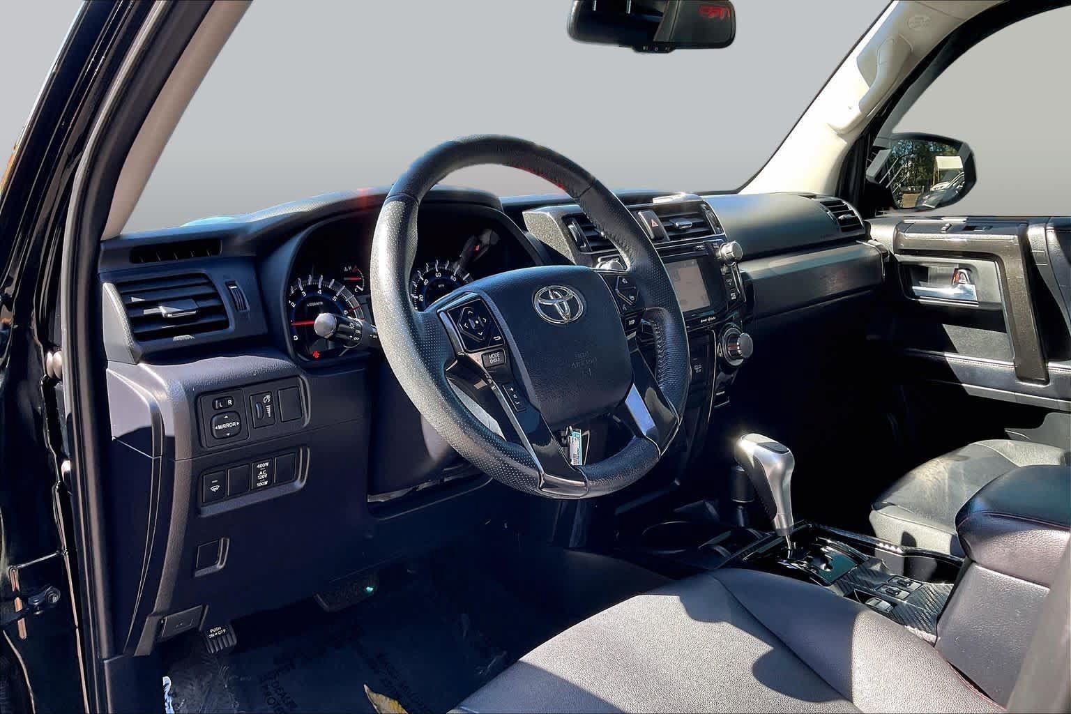 Used 2019 Toyota 4Runner TRD Off-Road Premium AWD/4WD image 18