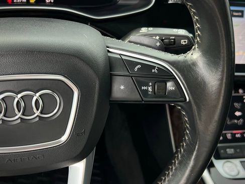 Used 2020 Audi Q8 Premium Plus w/ Premium Plus Package image 38