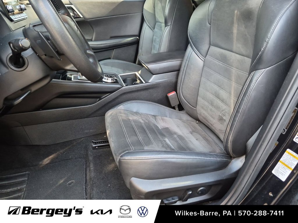 Used 2023 Mitsubishi Outlander SE AWD/4WD image 12