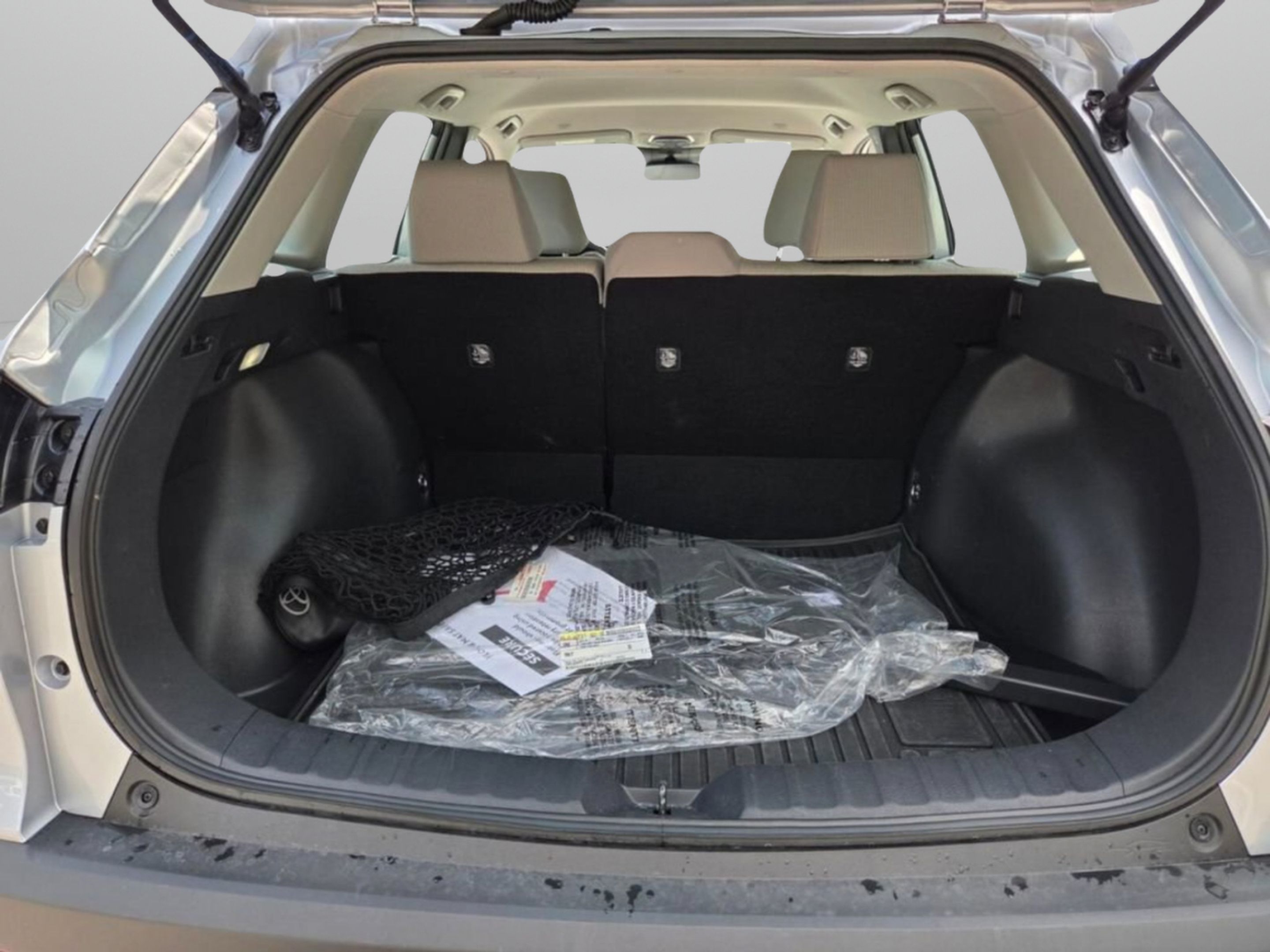 Used 2023 Toyota Corolla Cross L FWD image 14