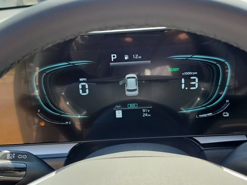 New 2026 Kia Niro EX FWD image 31