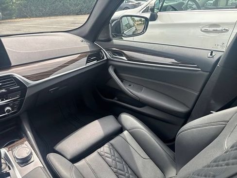 New 2023 BMW 530i xDrive w/ Premium Package AWD/4WD image 14