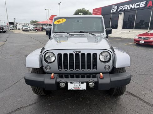 Used 2015 Jeep Wrangler Unlimited Sahara AWD/4WD image 2