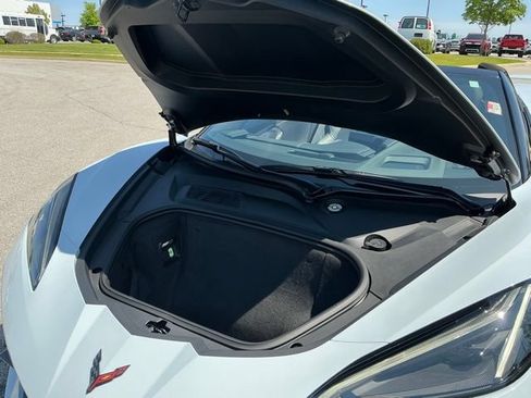 Used 2023 Chevrolet Corvette Stingray Preferred Conv w/ Z51 Performance Package RWD image 17